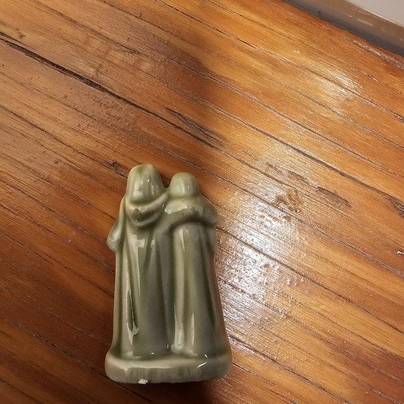 Wade whimsies whimsy vtg figurine Red Tea Rose Christmas Joseph Mary nativity - Picture 2 of 3